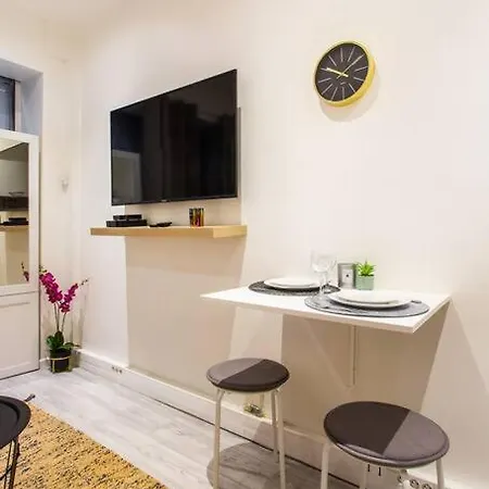 Condamine/batignolles : Cosy Studio *